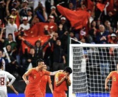  波鸿锋线全面开花，德甲平民球队打出豪华数据  