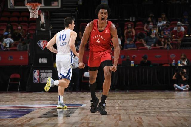  斯科蒂巴恩斯制霸攻防，猛龙客场力挫公牛抢占季后赛席位