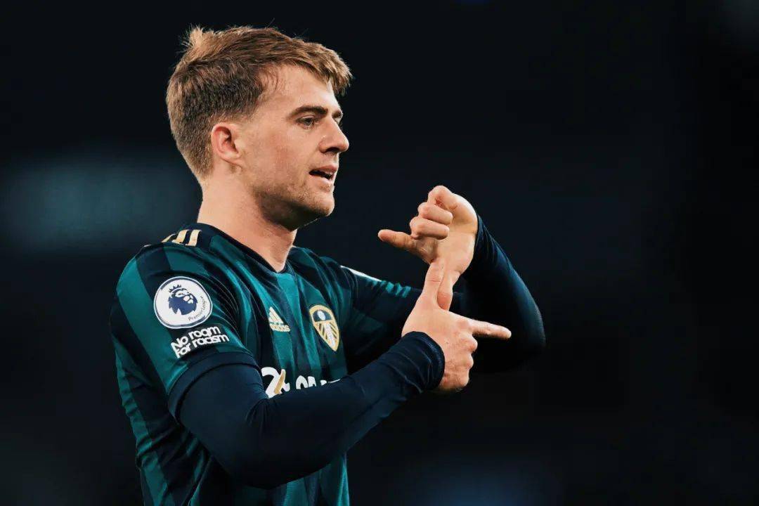  道格拉斯·路易斯点射,维拉客场小胜布伦特福德  